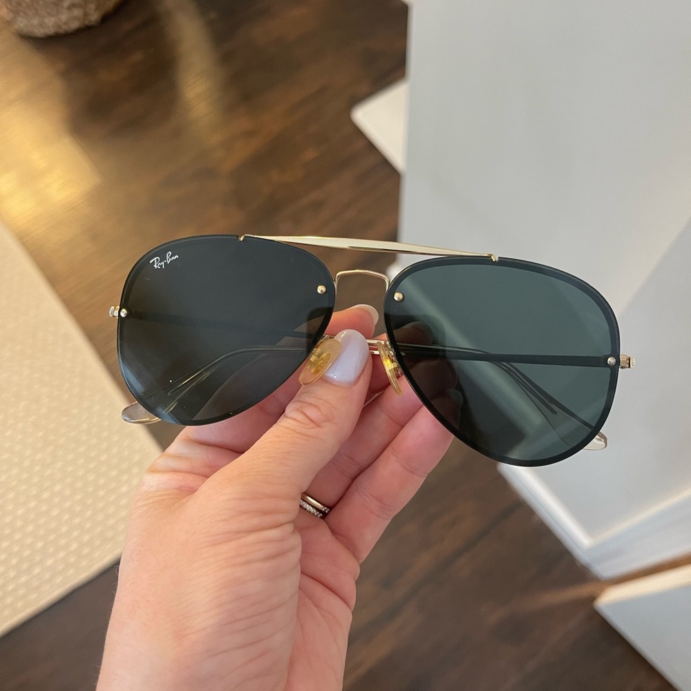 Ray Ban aviators with gold accents